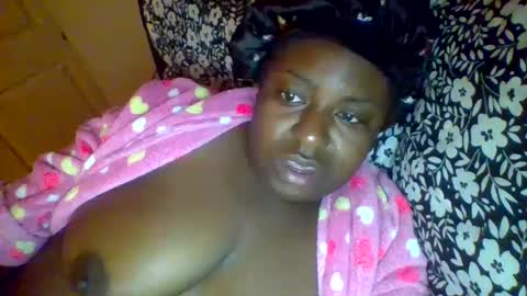 Snapshot of milkyway5555 chatting on September 29, 10:42 pm Pretty wet brown online show from September 29, 10:42 pm