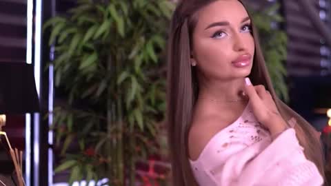 Milla online show from December 19, 6:53 am