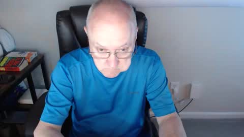 millenium0129 online show from April 25, 12:46 am