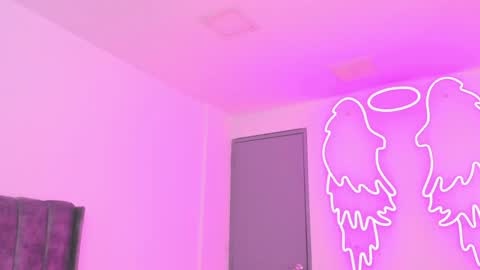 miller_silvana online show from June 6, 11:49 am