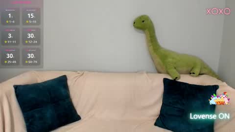 millibrooksss online show from April 16, 1:28 am