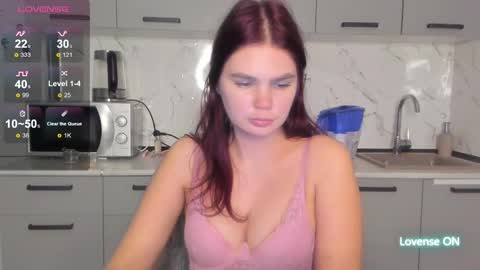 Welcome My name is Tina online show from November 3, 7:04 pm