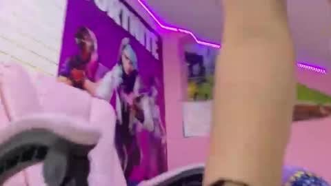 millybell303av online show from February 8, 7:28 pm