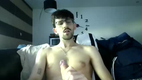MiltonMox online show from May 28, 1:53 pm