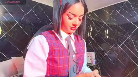 milu_carbajal_x online show from July 25, 3:26 am