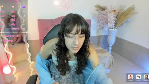 mily_tay online show from April 9, 11:49 am