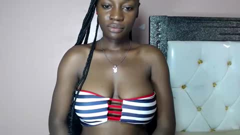 mimiebony online show from March 27, 8:37 am