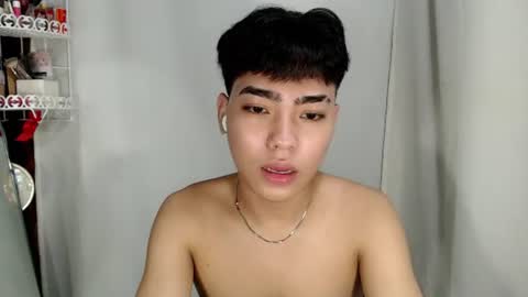 mingkla_man online show from July 17, 8:38 am
