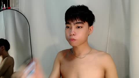 mingkla_man online show from May 26, 11:38 am