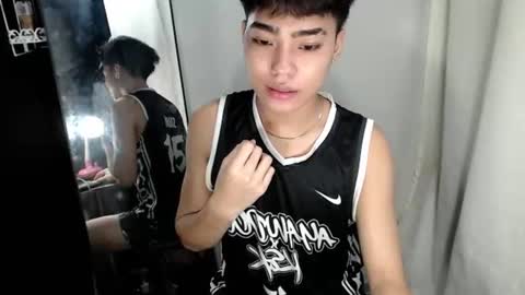 mingkla_man online show from July 25, 5:33 pm