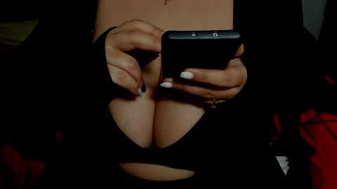 minka0 online show from December 4, 9:29 pm