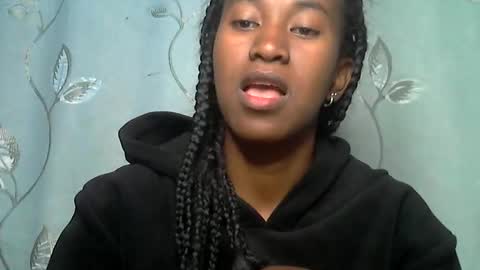 minouch211907 online show from April 22, 2:52 am