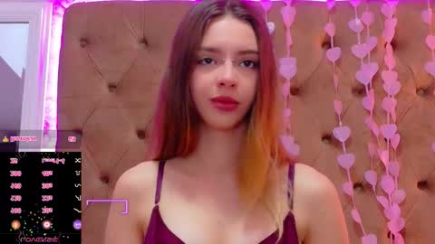 mira_lynxx online show from March 10, 5:45 am