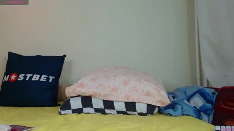 mira_one_ online show from December 11, 11:08 am