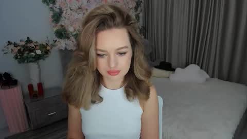 Emma online show from October 7, 7:32 pm