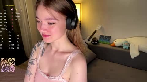 Mira online show from April 3, 7:32 pm