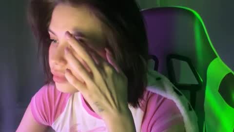 MiraLaPics online show from April 9, 8:25 pm