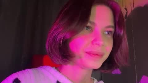 MiraLaPics online show from April 2, 9:22 pm