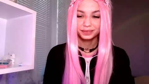 MiraLaPics online show from April 15, 4:21 pm