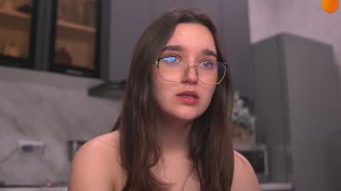 mirarune online show from December 19, 1:50 pm