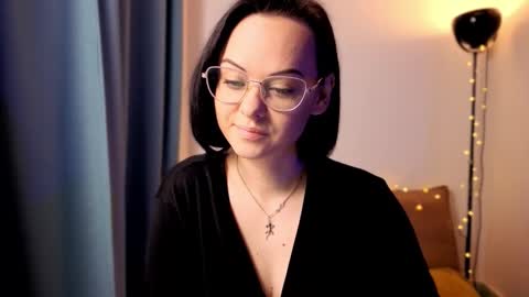 MiraSkyy online show from November 11, 5:37 pm