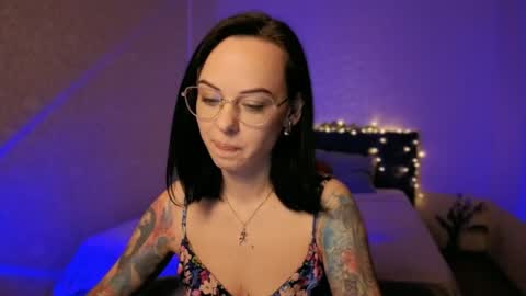 MiraSkyy online show from April 29, 4:01 pm