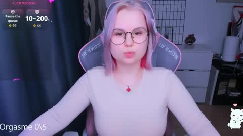 Kira online show from April 20, 7:17 pm