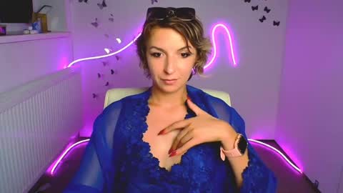 Mishelle online show from July 25, 2:48 pm