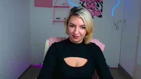 Mishelle online show from December 17, 12:45 pm