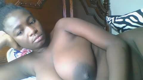 miss440 online show from December 5, 2:04 am