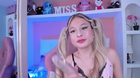 Marilyn online show from October 29, 11:12 am