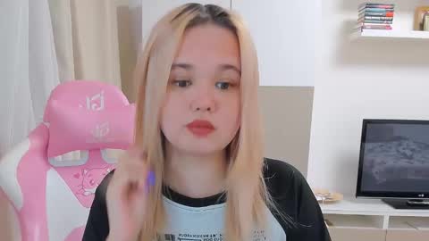 miss__selena online show from February 18, 5:20 pm