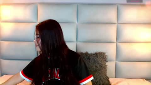 miss_ariss online show from April 22, 2:30 am