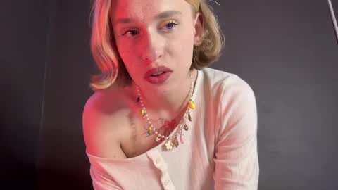 Anya online show from June 4, 7:42 pm