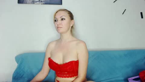 miss_blonde1 online show from February 18, 6:26 am