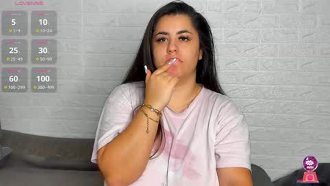 Ana online show from December 6, 9:27 am