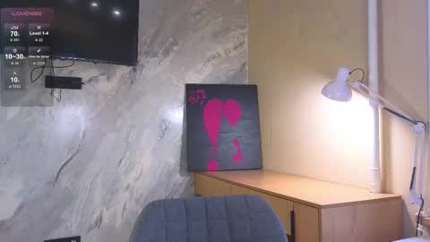 Sandy online show from October 6, 2:18 am