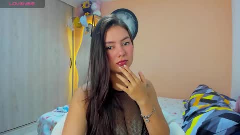 Chryss online show from April 14, 3:26 pm