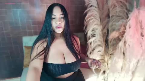 miss_deyan online show from March 10, 1:10 pm