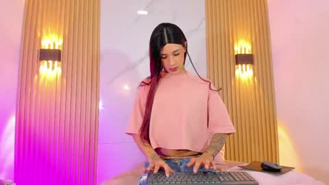 miss_emilystar online show from April 14, 7:50 pm