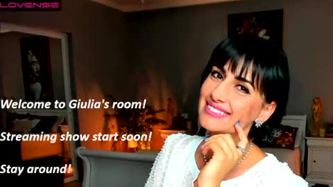 Miss Giulia online show from August 10, 6:51 am