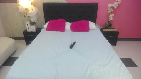 miss_honey1 online show from September 17, 11:19 pm