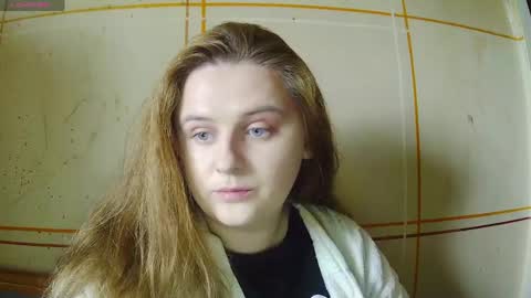 Miss Iriss online show from April 18, 11:01 am