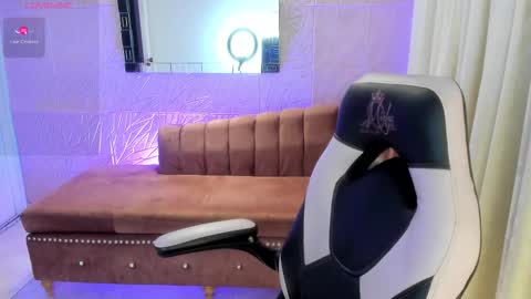 Isabella online show from March 27, 1:56 pm