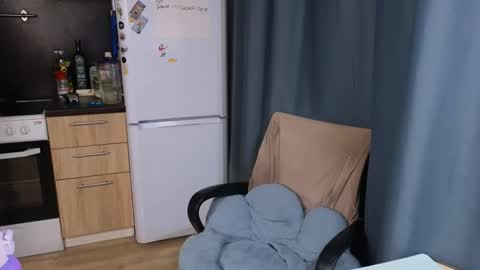 Jess online show from December 18, 3:40 pm