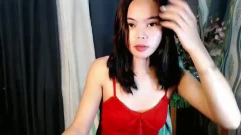 miss_kyrstyn online show from October 28, 12:06 pm