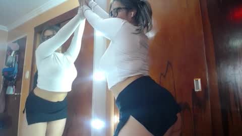 lilieth  online show from January 7, 5:29 pm