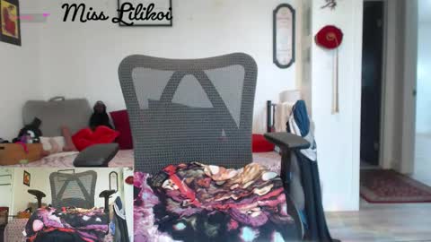 Miss Lili or Lili please no bb baby babe or nicknames of the like AND def NO MOMMY online show from October 27, 8:09 pm