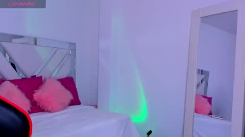   online show from March 10, 12:49 pm