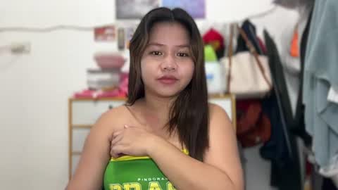 Lyn online show from July 25, 5:44 pm